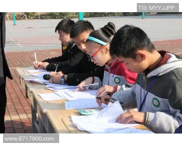 南京羽毛球队盯防策略分析与比赛表现的关系探讨