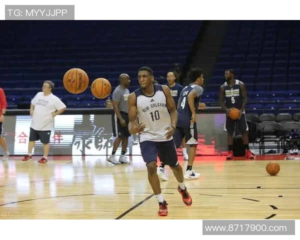 武汉篮球队技术变革引发热议探索新战术与训练理念的未来发展之路 武汉篮球队技术变革引发热议探索新战术与训练理念的未来发展之路